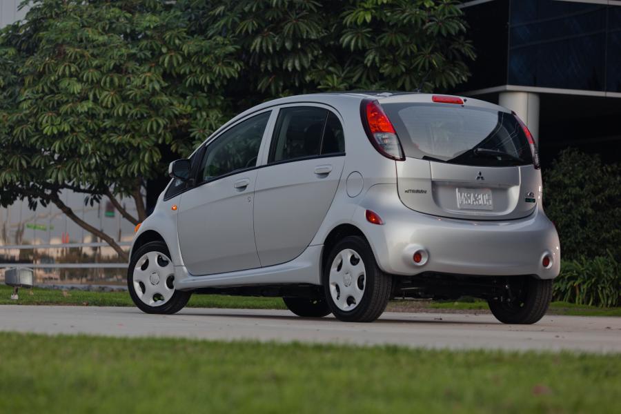  Mitsubishi i-MiEV 2012 года  (US) (фото 179 из 234)